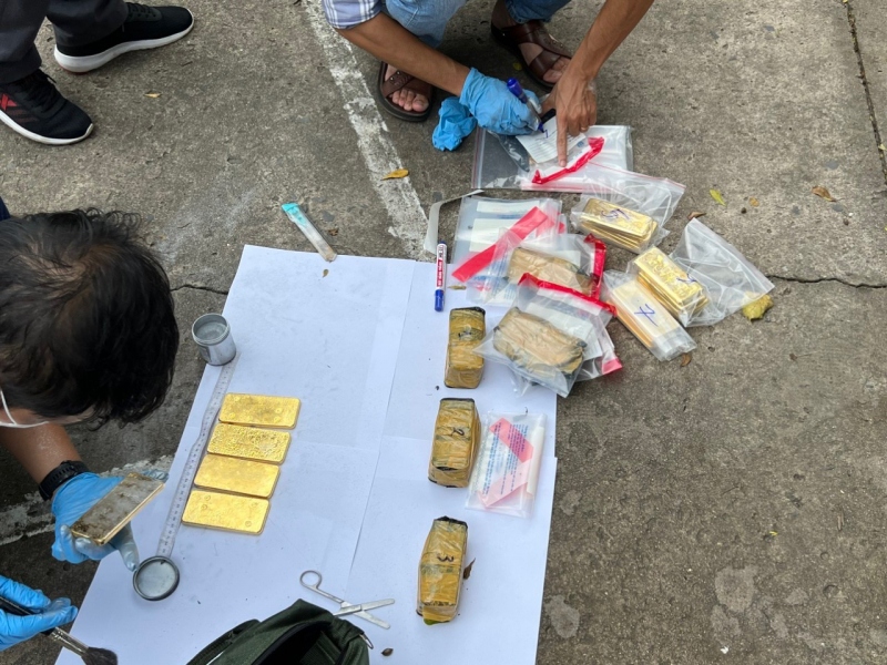 Police bust huge transnational gold smuggling ring